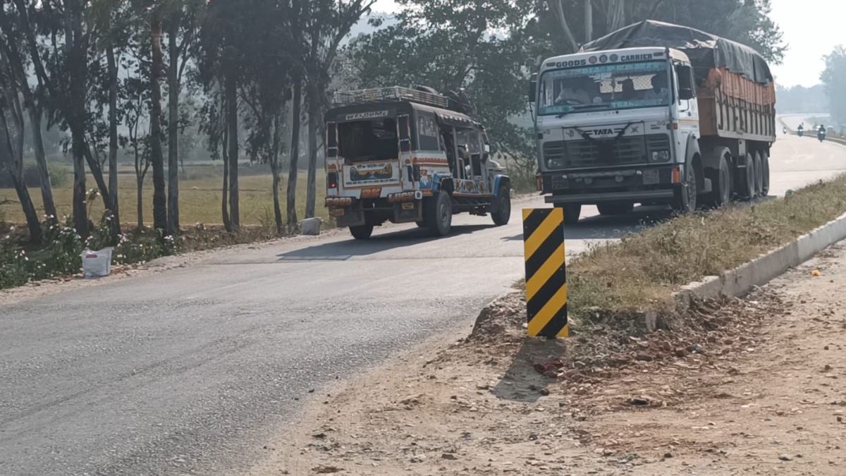 Koderma News: कोडरमा घाटी व जवाहर घाटी से बचकर निकल गए तो कहिए भगवान को ...