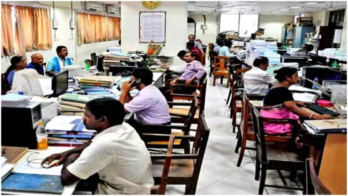 बिहार शिक्षा विभाग का बड़ा फैसला, पेंशन व तय वेतनमान लेने वाले विश्वविद्यालय अफसरों पर दर्ज होगी FIR (प्रतीकात्मक तस्वीर)