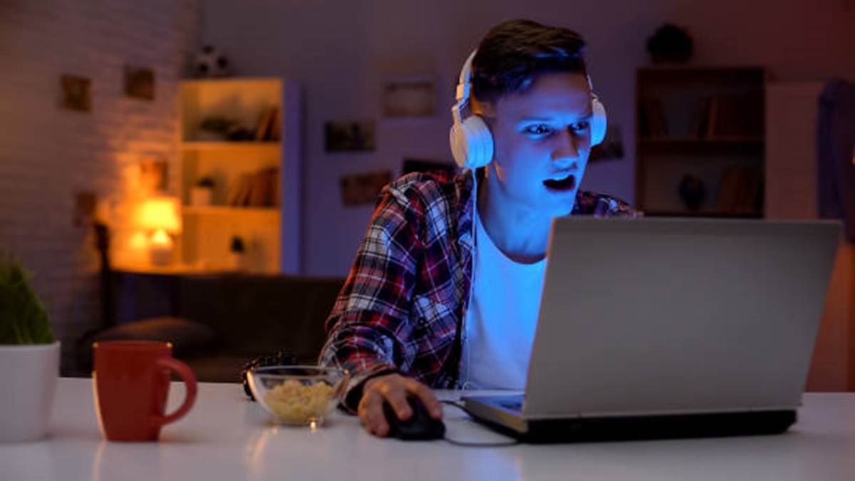 हैंग-वैंग की छोड़ो फ़िक्र, क्योंकि मार्केट में तहलका मचाने आया Dell G15 Gaming Laptop जिसकी कीमत मार्केट से कम