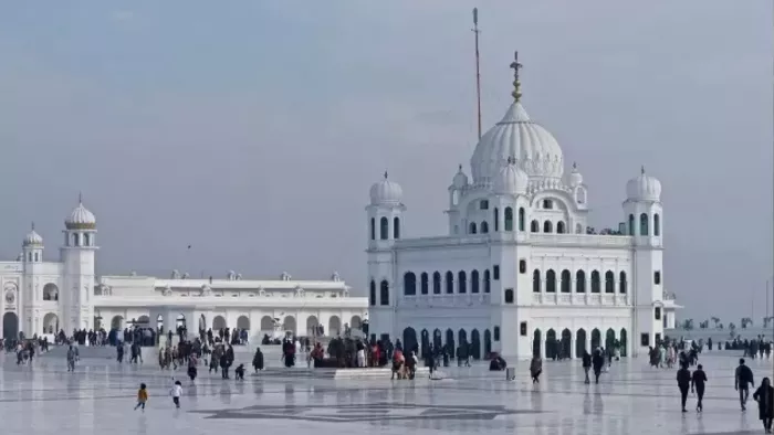 Kartarpur Sahib liquor Party करतारपुर साहिब गुरुद्वारा में शराब पार्टी की खबर से बवाल।