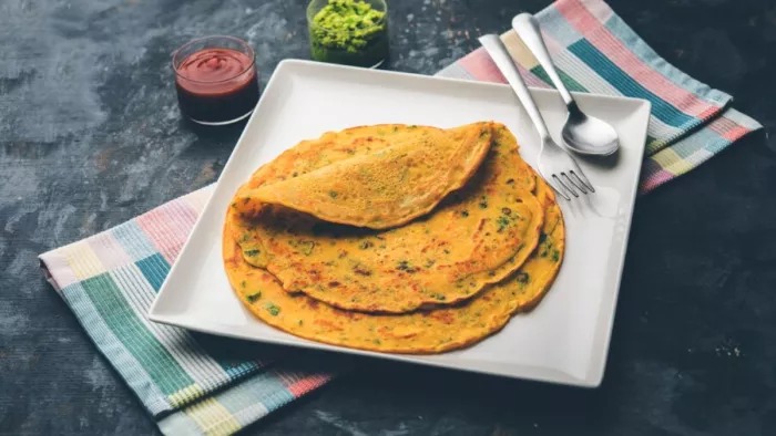 Healthy Breakfast: सुबह के लिए बनाएं हेल्दी एंड टेस्टी नाश्ता मसूर दाल चीला