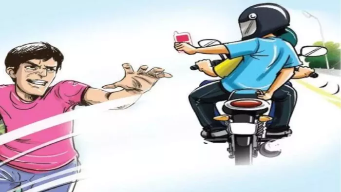 Gurugram Crime: बाइक सवार दो लोगों ने सैलून कर्मी से मोबाइल छीना (प्रतीकात्मक तस्वीर)