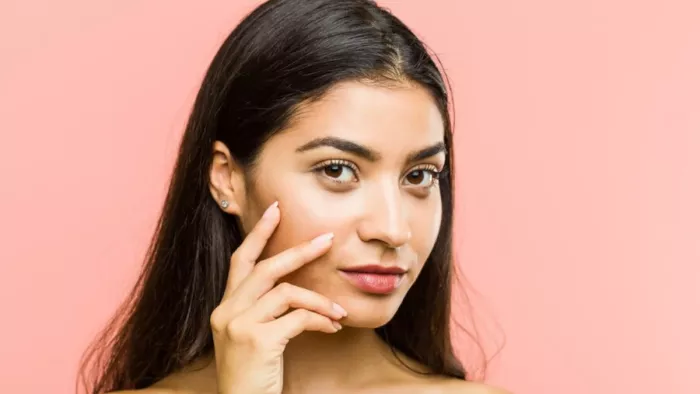 Winter Skin Care: सर्दियों में ऐसे रखें ऑयली स्किन का ख्याल