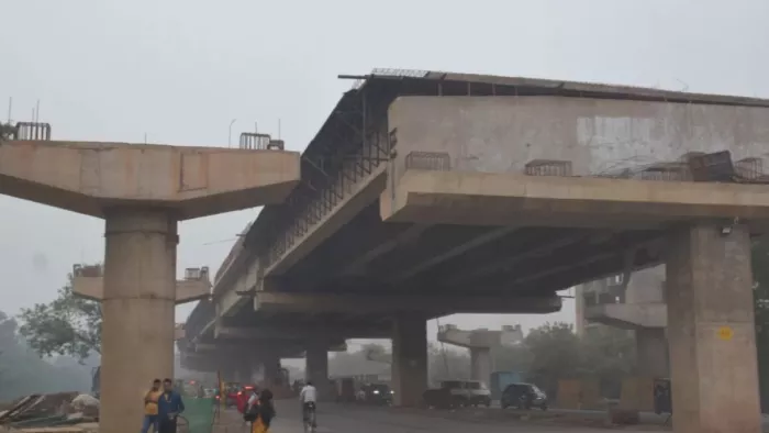 ग्रेप चार के प्रतिबंध हटते ही दिल्ली के रुके कार्य फिर से हुए शुरू।