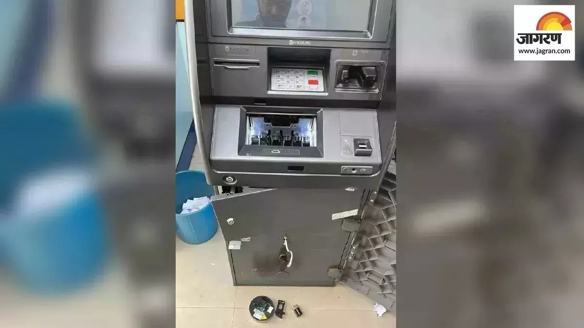 ATM से अचानक निकलने लगा डबल पैसा, 100 से ज्यादा लोगों ने उठाया मौके का फायदा; अधिकारियों में हड़कंप