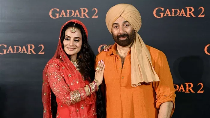 अमीषा पटेल और सनी देओल गदर 2