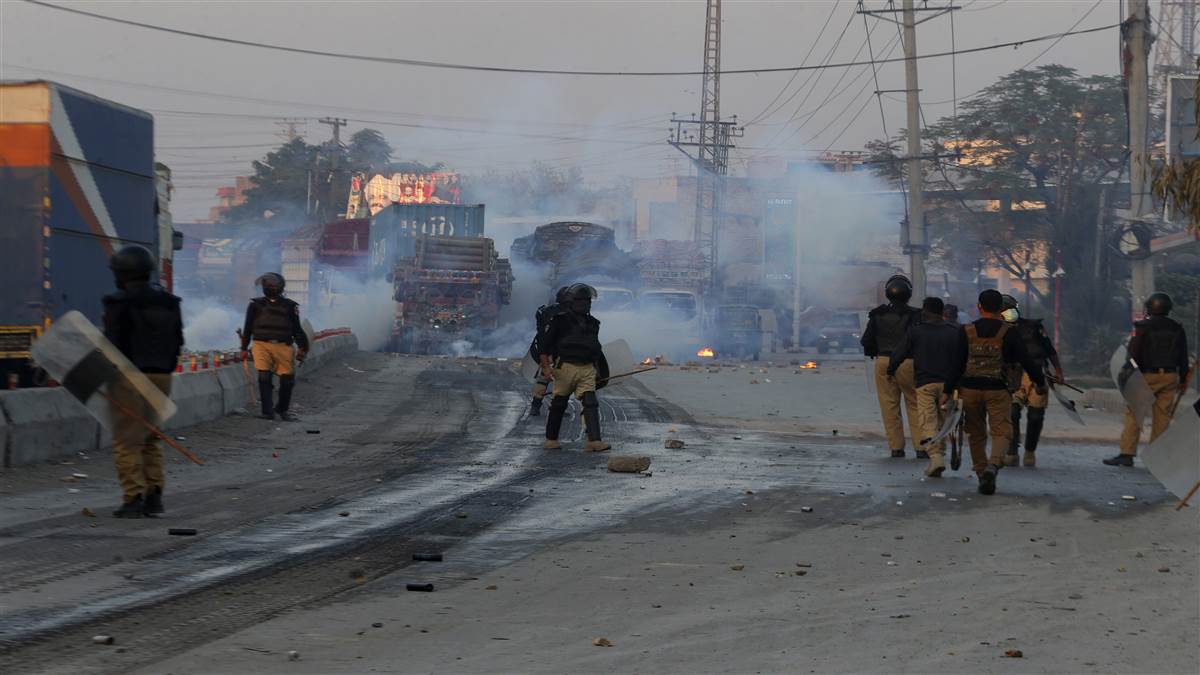 https://www.jagranimages.com/images/newimg/20112024/20_11_2024-pakistan_attack_23834356.jpg