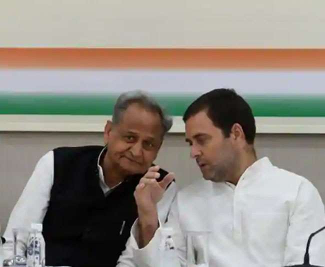 राहुल गांधी और राजस्थान के मुख्यमंत्री अशोक गहलोत ।