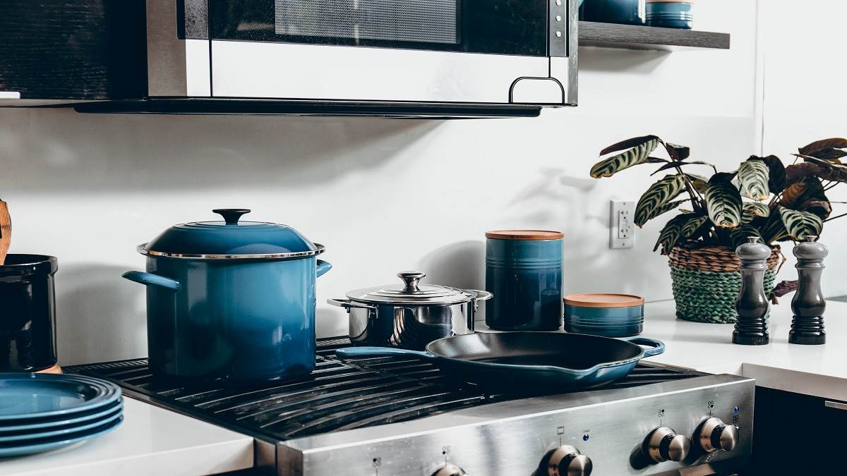 Amazon Sale Offers साल के एंड में Pressure Cookers पर आ गया है धमाकेदार ऑफर 58 तक की बचत पर अभी