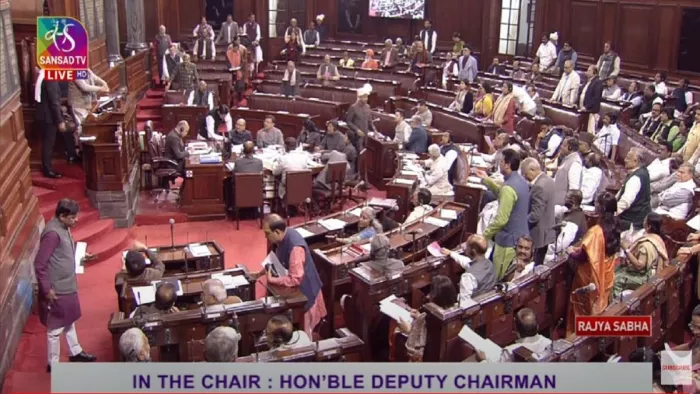 Parliament Session 2022: खरगे के विवादित बयान पर संसद में घमासान