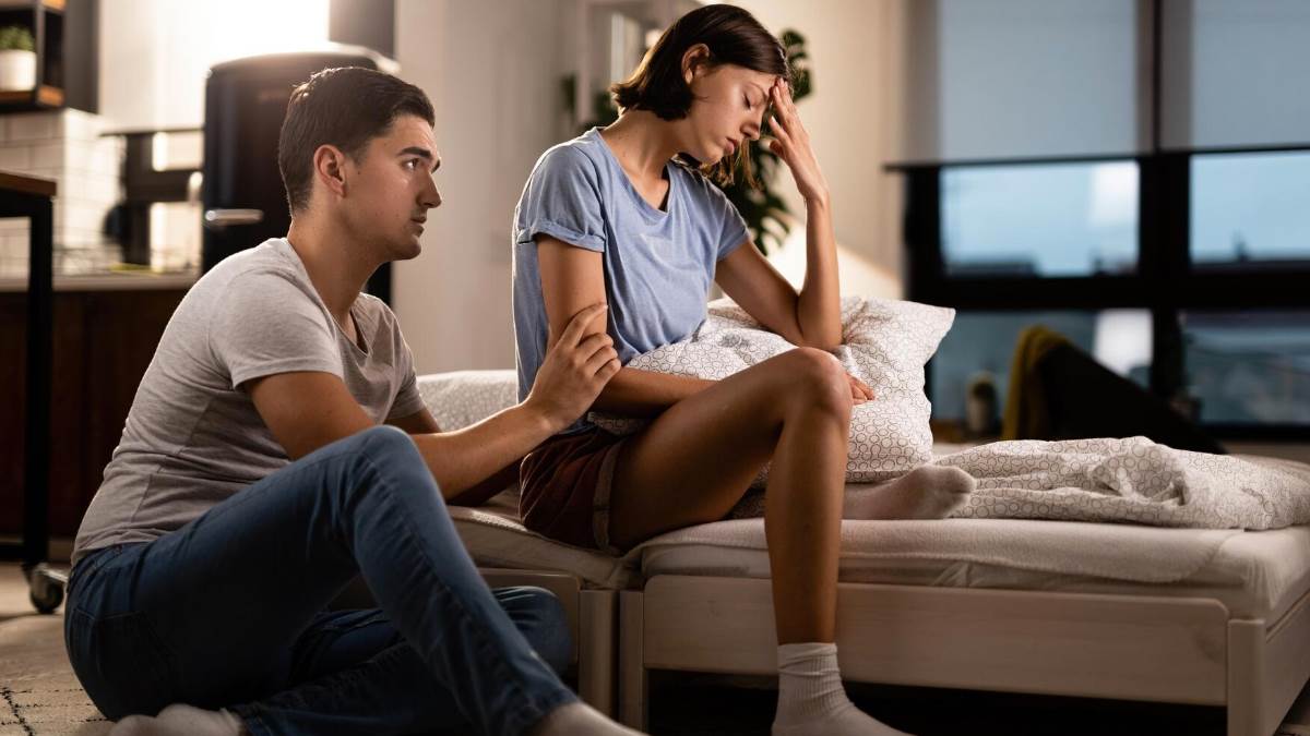 types of behaviour you should avoid in front of husband friend