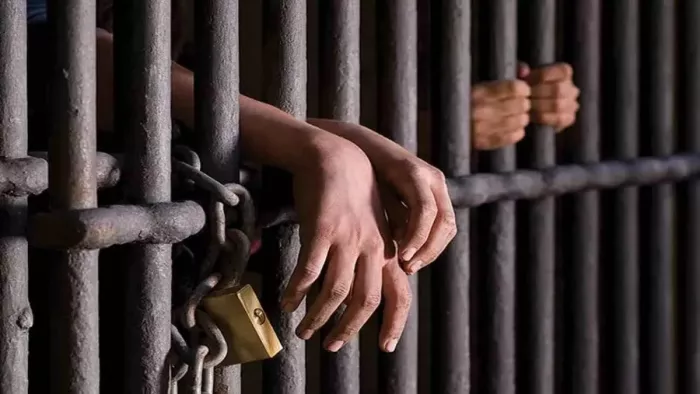 धनबाद जेल में लगती है बंदियों की बोली।