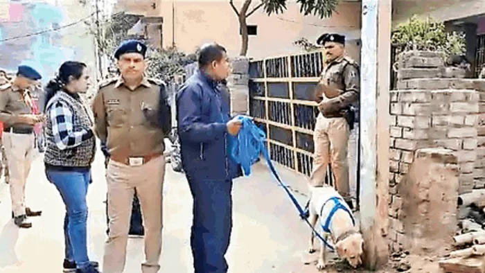 सेल्स टैक्स कमिशनर की मां की हत्या