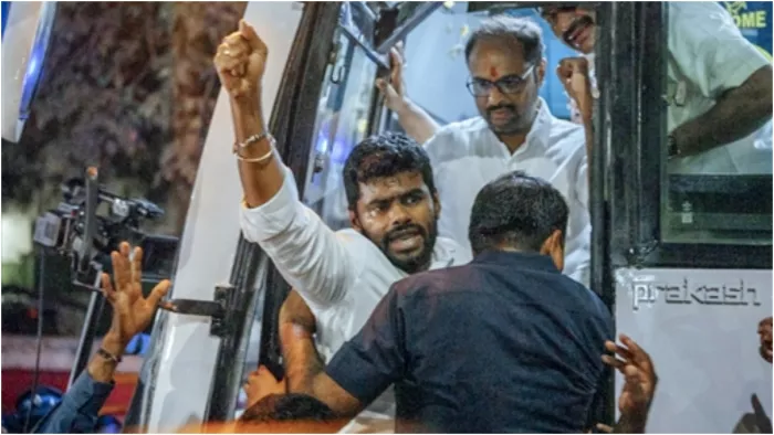 के अन्नामलाई और अन्य को कोयंबटूर में एक विरोध रैली के दौरान पुलिस ने हिरासत में लिया। (Photo- PTI)