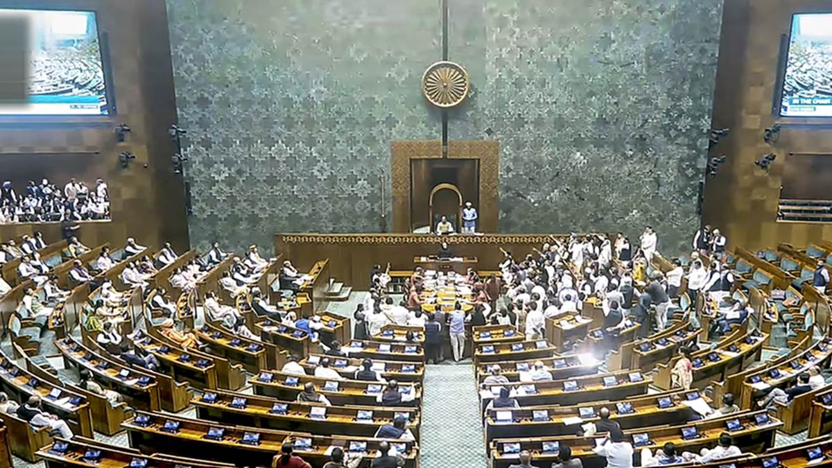 https://www.jagranimages.com/images/newimg/20122024/20_12_2024-parliament_23852832.jpg