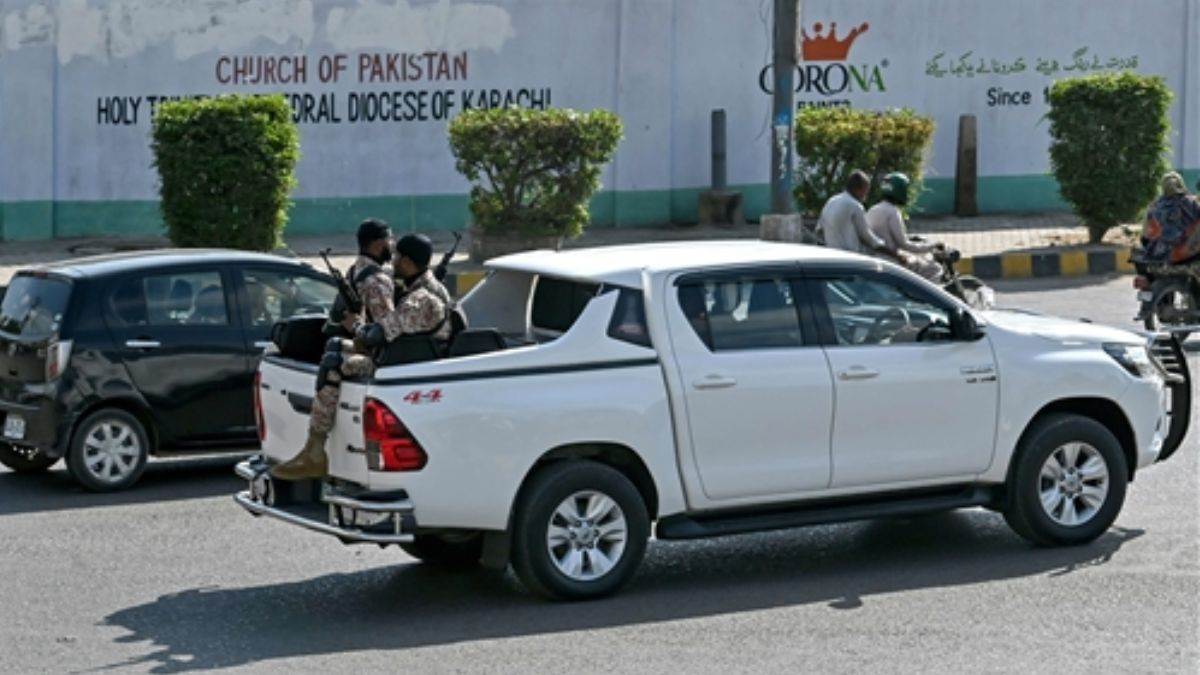 https://www.jagranimages.com/images/newimg/20122024/20_12_2024-toyta_hilux_23852534.jpg