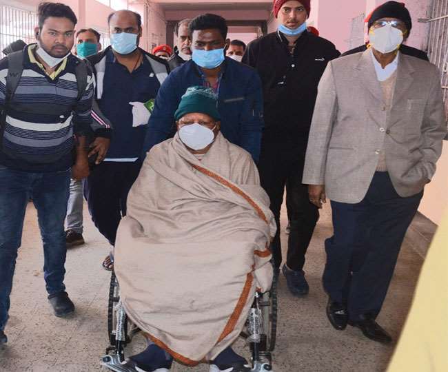 Lalu Yadav Serious, Health News Update: Lalu Prasad Yadav Suffering lungs infection and pneumonia, Tejashwi Yadav in Tension while RJD Supremo having Trouble in Breathing