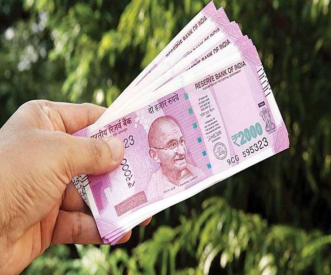 निवेश कहां और कैसे करना है, इसमें एक्‍सपर्ट की राय जरूर लें। (Pti)