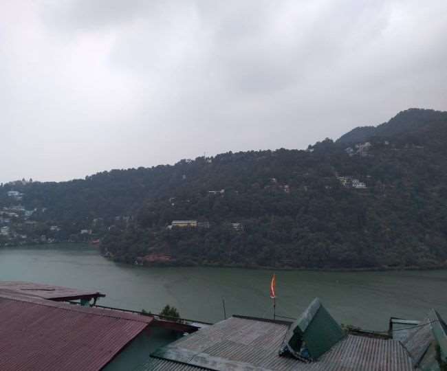 Weather in Nainital Today: पश्चिमी विक्षोभ सक्रिय होने के कारण नैनीताल में बन रही है हिमपात की संभावना।