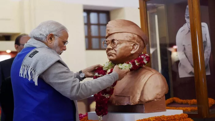 नेता ही नहीं बाहरी युवा भी सेंट्रल हाल में नेताजी को अर्पित करेंगे श्रद्धा सुमन। फाइल फोटो।