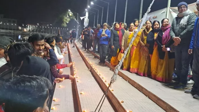 प्राण प्रतिष्ठा से पहले 'राममय' हुआ बिहार का ये शहर, महिलाओं ने दीये जलाकर किया भगवान का स्वागत;
