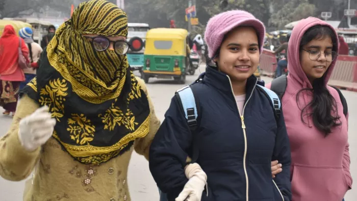 Kanpur Weather Update: दिन और रात के तापमान आए करीब, लगातार दूसरे दिन भी नहीं हुए सूर्यदेव के दर्शन