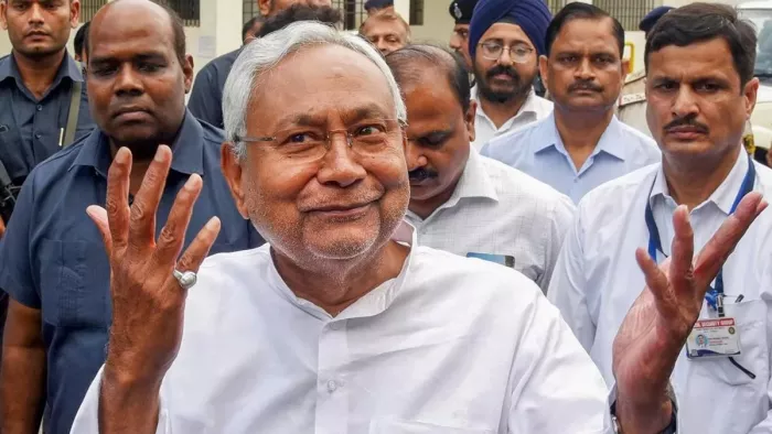 जदयू एमएलसी संजय सिंह ने बिहार के मुख्यमंत्री नीतीश कुमार की तारीफ की(जागरण)