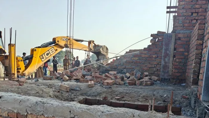 सोनीपत में अवैध कॉलोनियों को ध्वस्त किया गया है। जागरण फोटो