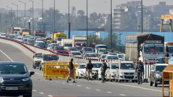 छत्रसाल स्टेडियम की तरफ लोगों को जाने से बचने की दी गई सलाह। फाइल फोटो