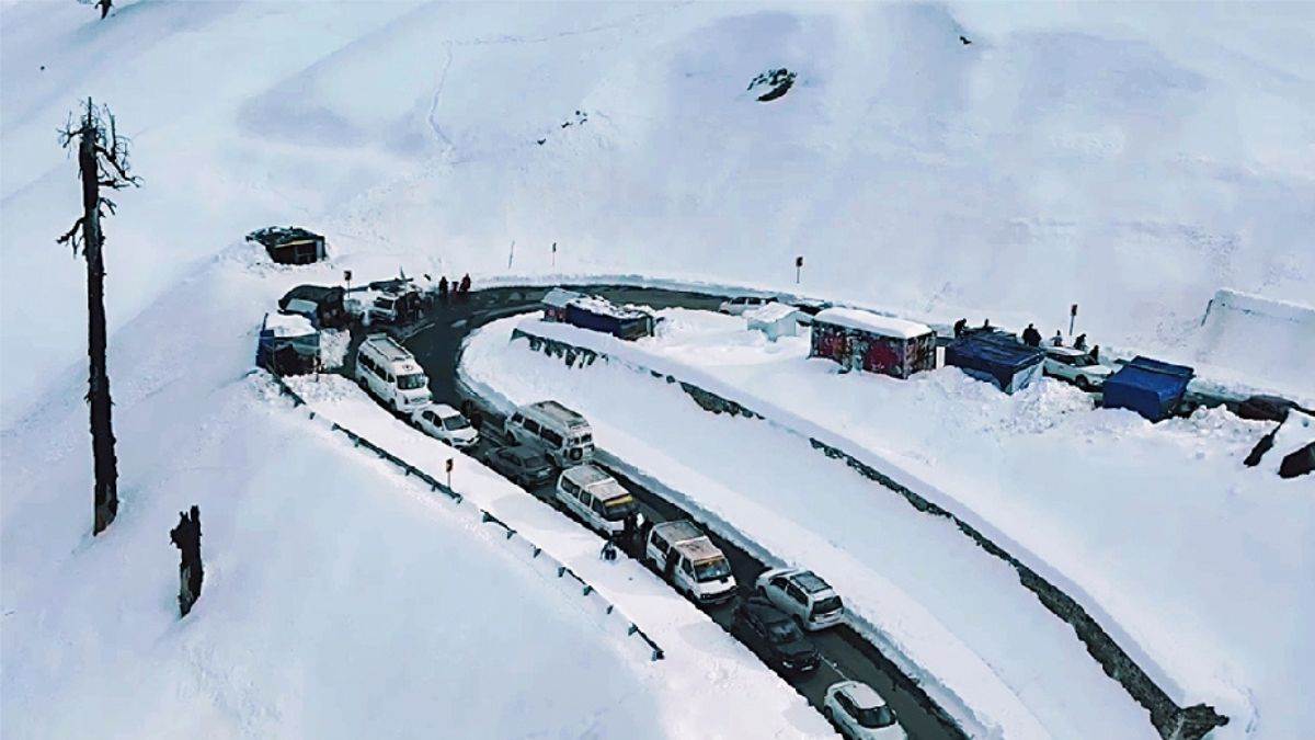 jammu kashmir weather update different forms of weather in jammu and kashmir feeling of heat in jammu possibility of snowfall in kashmir