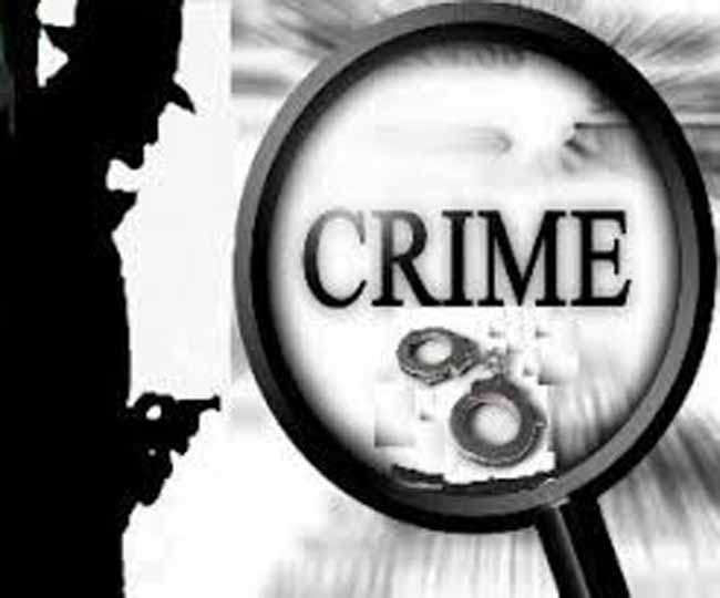 विकासपुरी थाना पुलिस ने दो शख्स को अवैध हथियार के मामले में गिरफ्तार किया है।