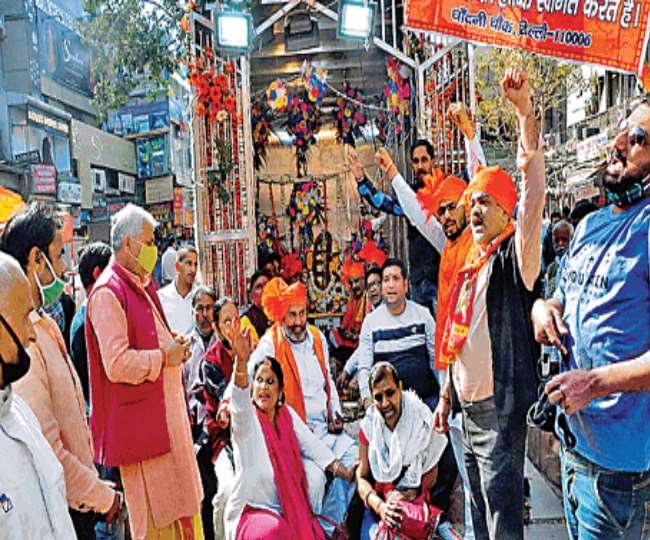 राजधानी में सियासी खींचतान की धुरी बना चांदनी चौक का हनुमान मंदिर