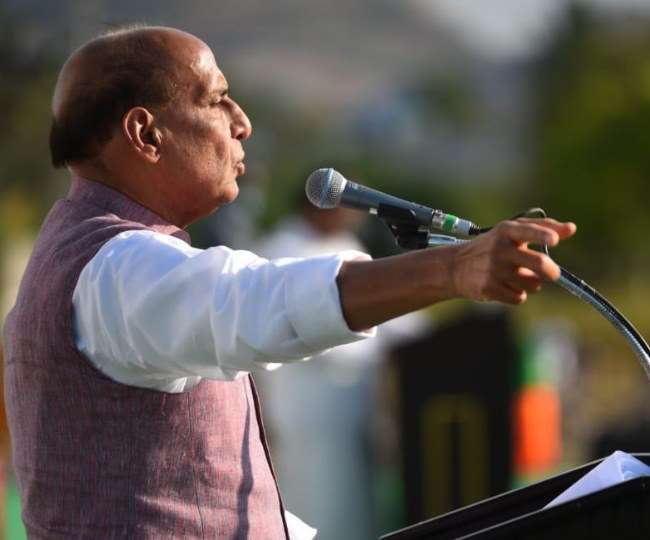 रक्षा मंत्री राजनाथ सिंह ने रविवार को तमिलनाडु के सेलम में भारतीय जनता युवा मोर्चा के सम्मेलन को संबोधित किया...