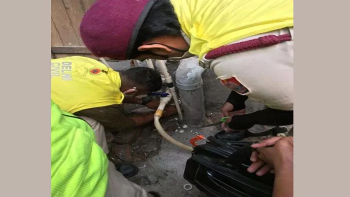 एनजीटी के निर्देश पर बोरवेल के जरिये भूजल दोहन करने वाली सोसाइटियों पर कार्रवाई की जा रही है।