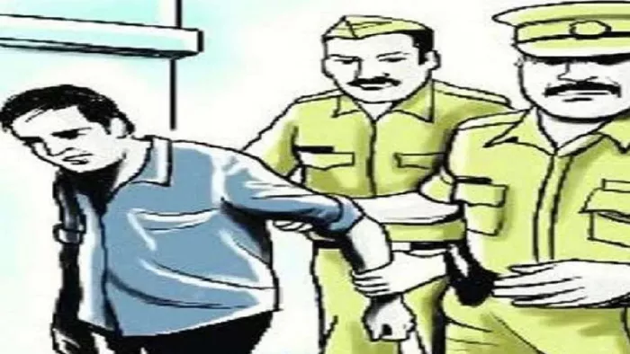 लुधियाना के जिले में दो चोरी की वारदात को अंजाम देते हुए ।