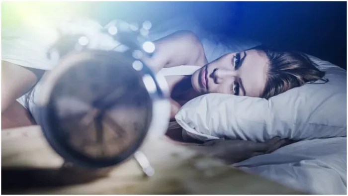 Sleeplessness Causes: रात में नींद न आने के पीछे क्या कारण होते हैं? - Why You Are Not Able To Sleep At Night