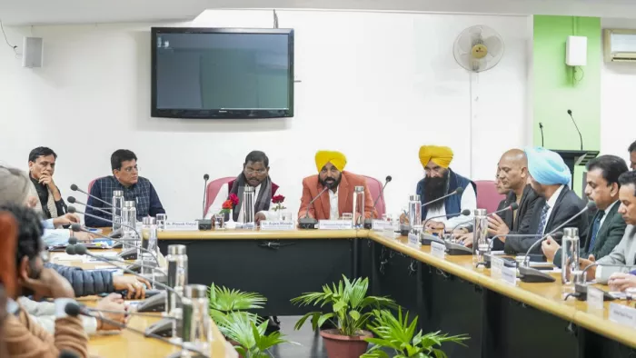 किसान संगठनों से की शांति बनाए रखने की अपील