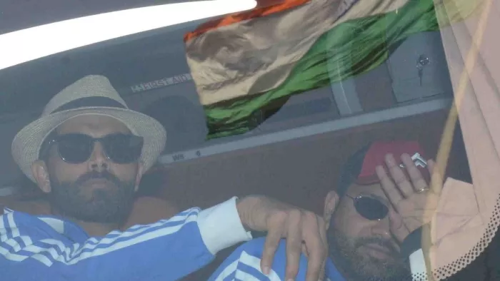 रांची पहुंचे भारतीय टीम के खिलाड़ी रोहित शर्मा रविंद्र जडेजा।