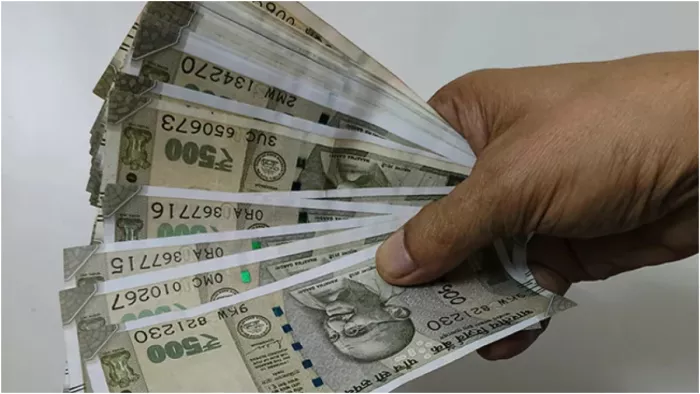 हजारों लाभार्थियों को नहीं मिली पीएम आवास योजना की तीसरी किस्त