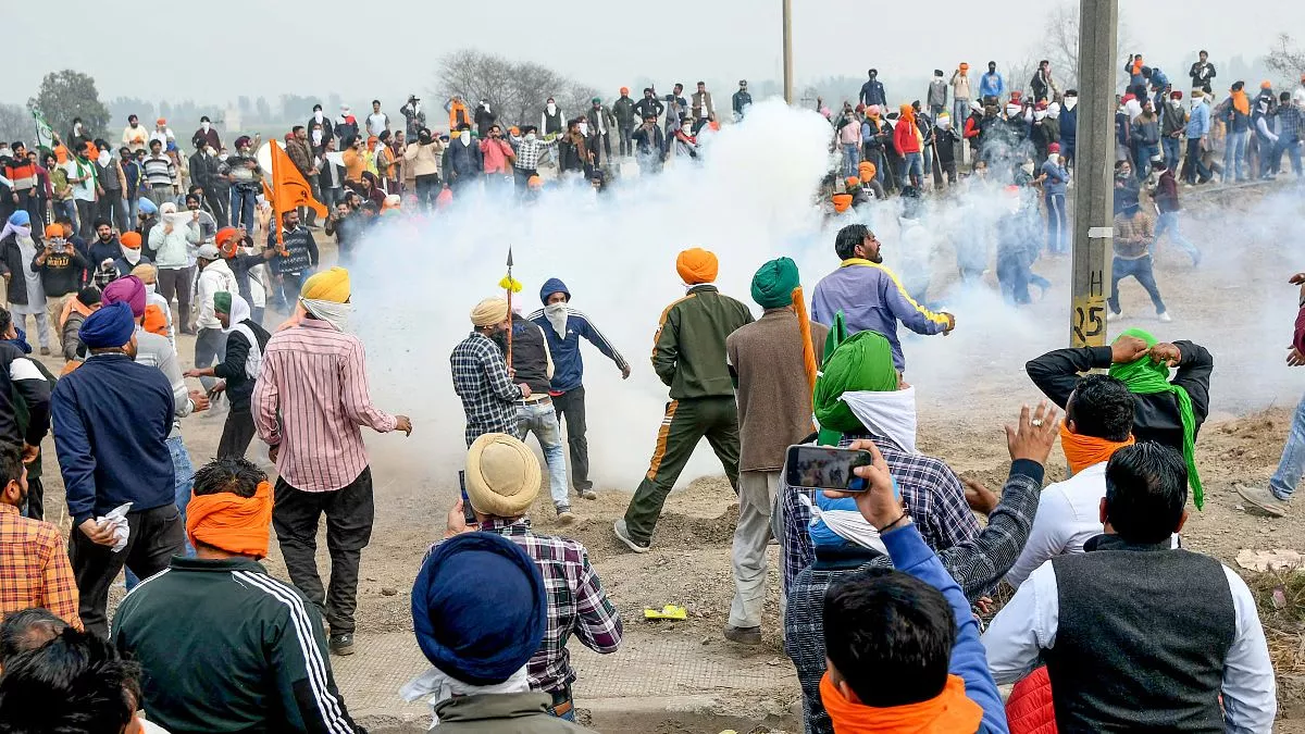 Farmers Protest: शंभू बॉर्डर पर 14,000 लोग, 1,200 ट्रैक्टर मौजूद; गृह मंत्रालय ने पंजाब सरकार से कार्रवाई करने को कहा
