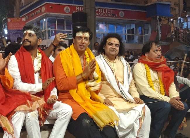 https://www.jagranimages.com/images/newimg/21032021/21_03_2021-madhur_bhandarkar_21483397.jpg