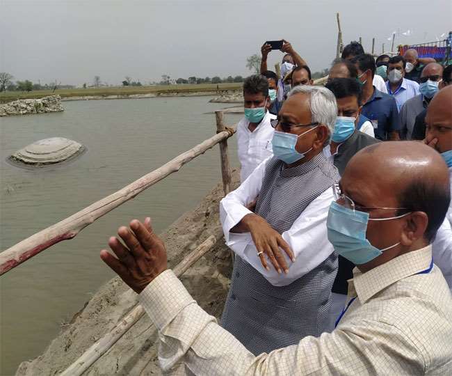 https://www.jagranimages.com/images/newimg/21032021/21_03_2021-nitish_kumar_gopalganj_21485145_175717668.jpg