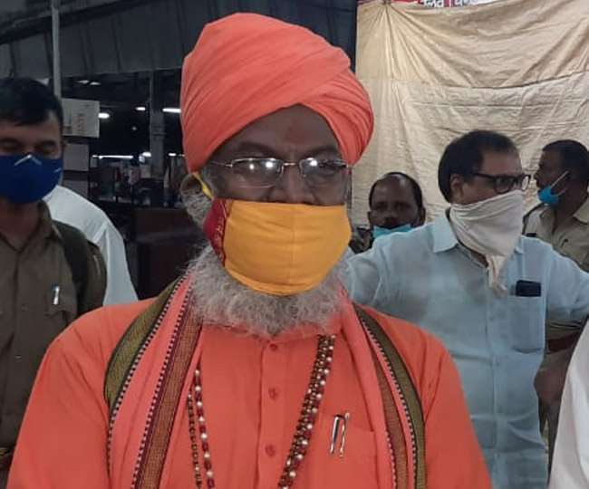 रुटीन चेकअप के लिए गाजियाबाद पहुंचे भाजपा सासंद साक्षी महाराज।