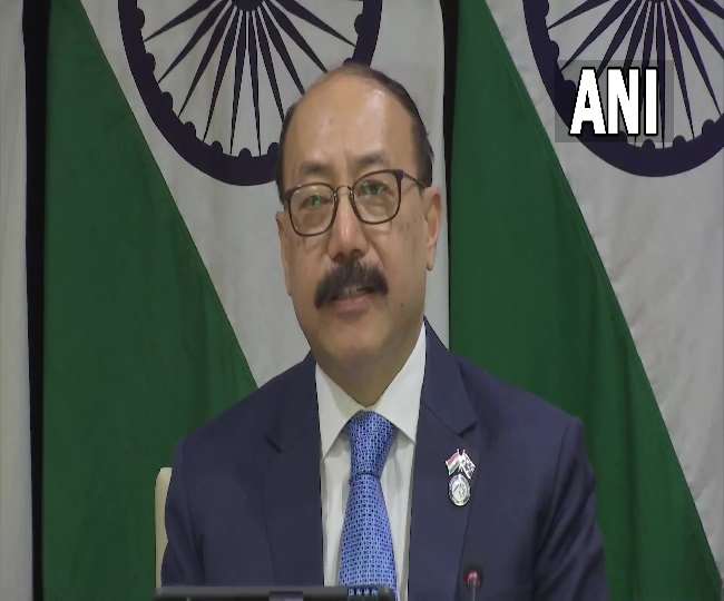 इमरान खान की सराहना पर विदेश सचिव हर्षवर्धन श्रृंगला ने कहा। (एएनआइ)