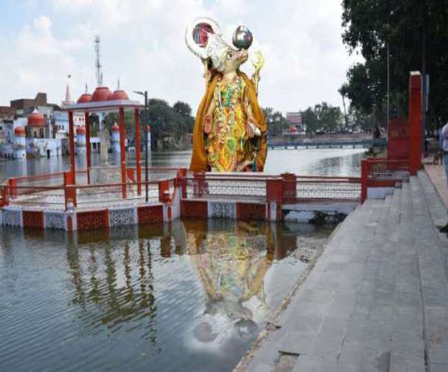 सोरों स्थित भगवाह वराह के मंदिर में रंग पंचमी पर होगी होली।