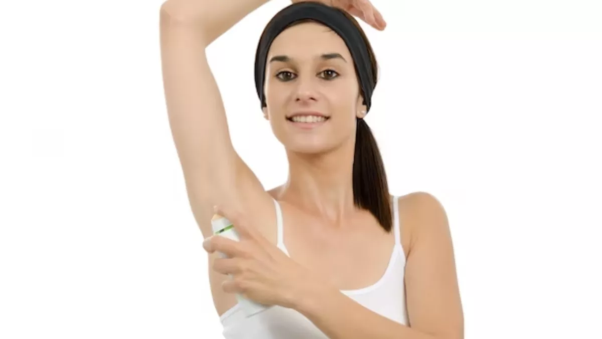Underarms Care in Summer: इन गर्मियों में अपने अंडरआर्म्स का ऐसे रखें ख्याल, शान से पहन सकेंगी स्लीवलेस आउटफिट