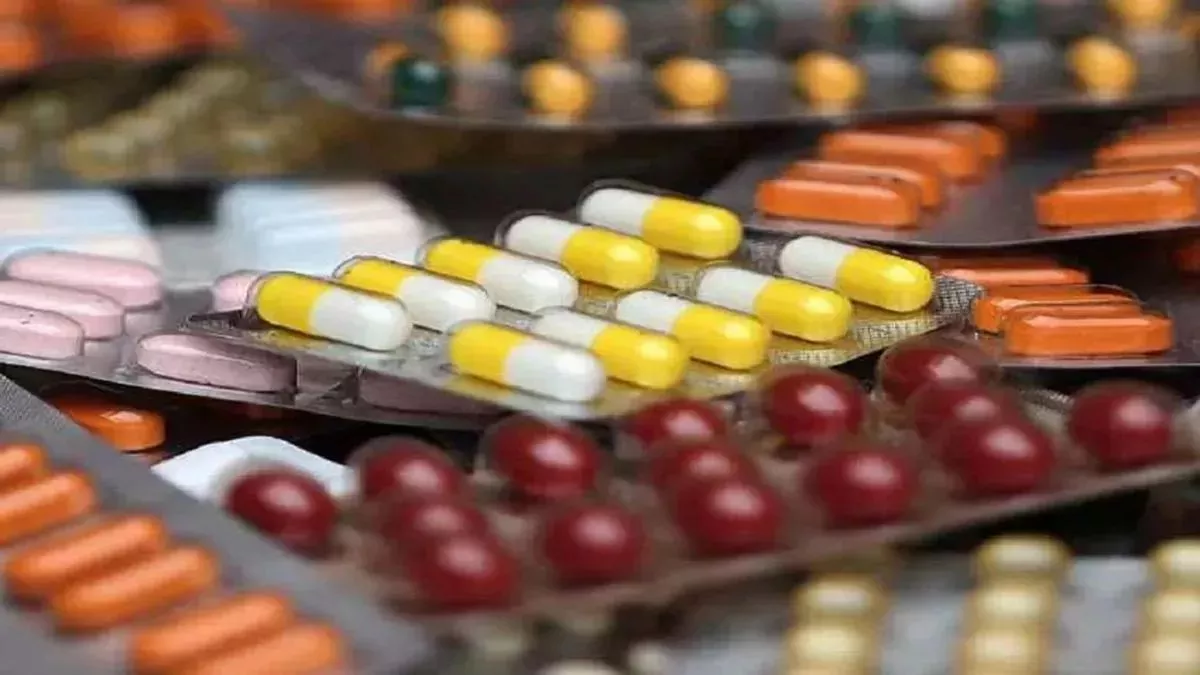 Ban Medicine: 32 आयुर्वेदिक और यूनानी दवाइयों पर प्रतिबंध, बिक्री पर होगी कार्रवाई