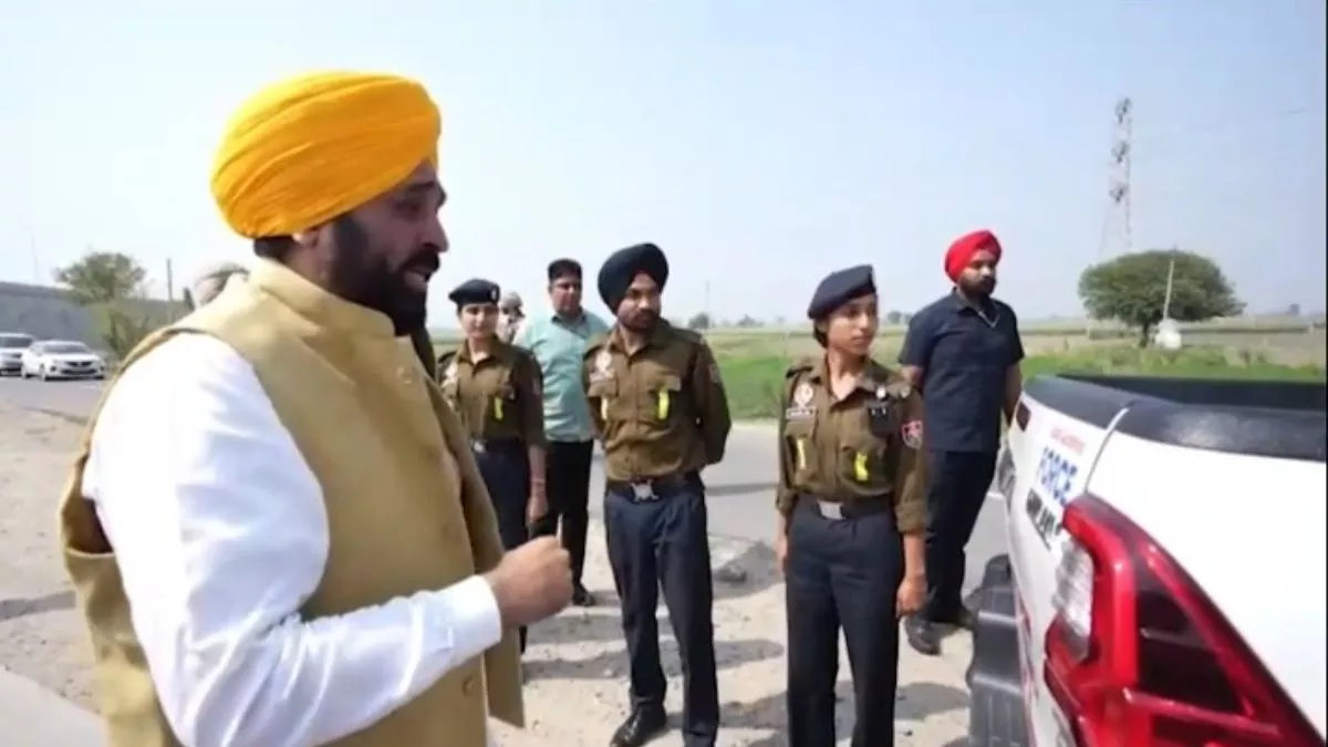 Punjab News: अचानक बरनाला पहुंचकर CM मान ने दिया सरप्राइज, रोड सेफ्टी फोर्स से पूछे हाल-चाल; लोगों से की ये अपील