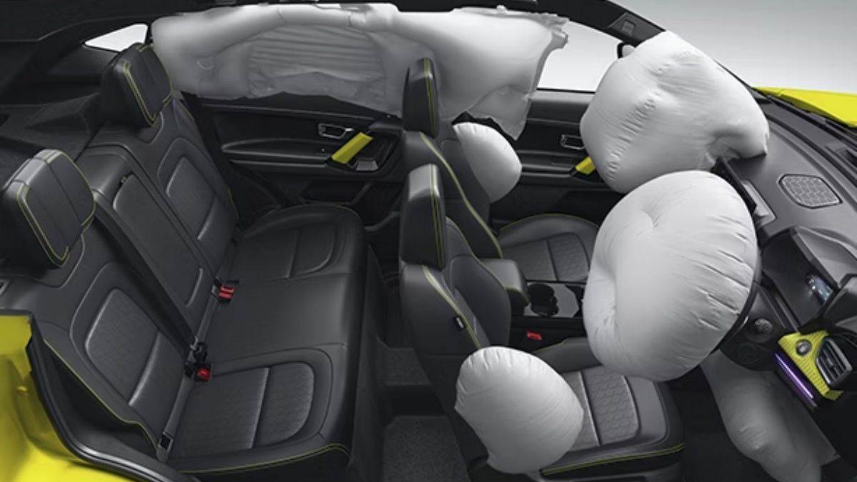 https://www.jagranimages.com/images/newimg/21032025/21_03_2025-7_airbags_cars_india_23903142.jpg