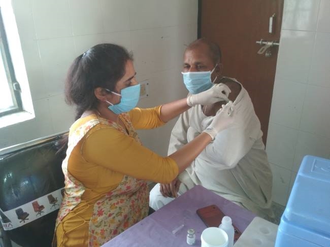 लक्ष्य के 57 फीसद लाभार्थियों ने लगवाया टीका